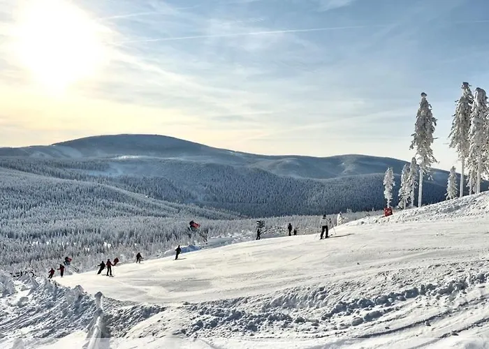 Dom Z Widokiem Na Gory Stolowe I Duzym Ogrodem
